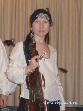 Дина (скрипка)